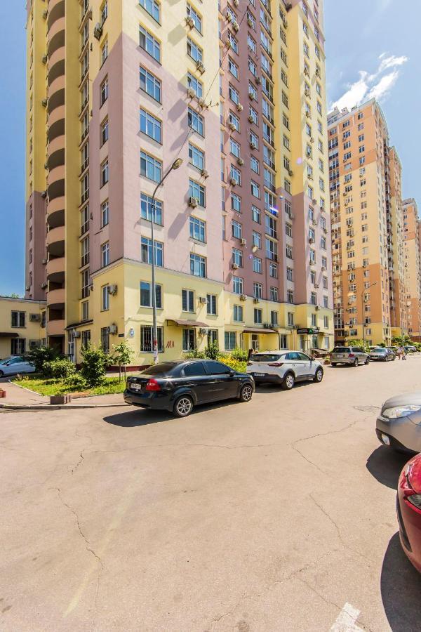 Rent-kiev 2 Min Metro Chernihivska Lux
