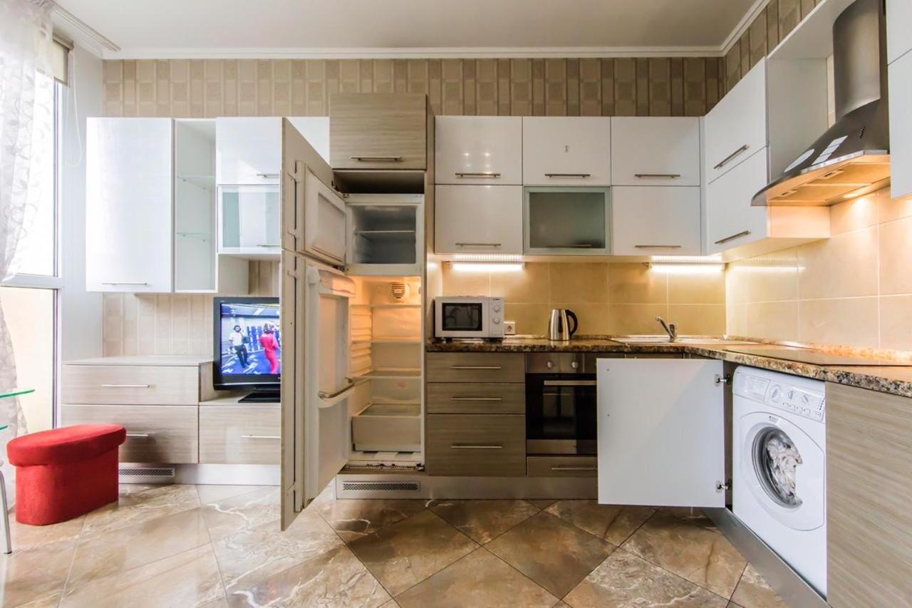 Rent-kiev 2 Min Metro Chernihivska Lux Apartment