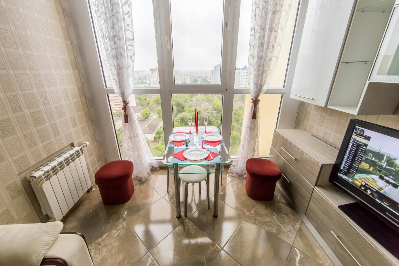 Apartment Rent-kiev 2 Min Metro Chernihivska Lux Kyiv
