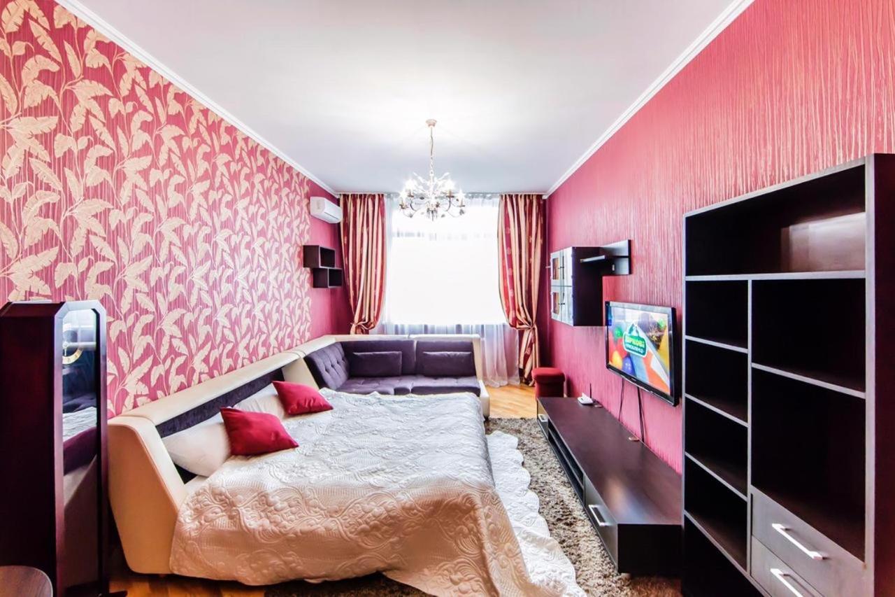 Rent-kiev 2 Min Metro Chernihivska Lux Apartment Kyiv