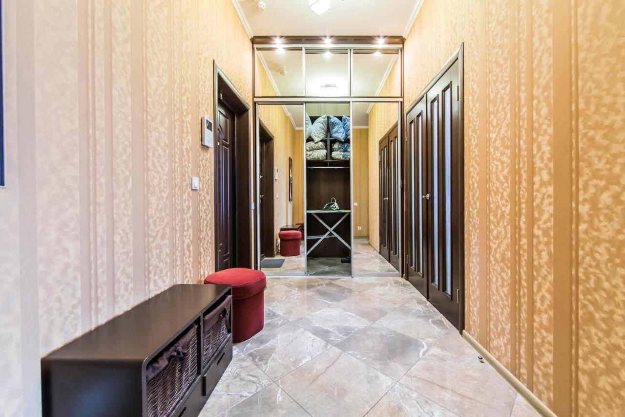 Rent-kiev 2 Min Metro Chernihivska Lux شقة كييف