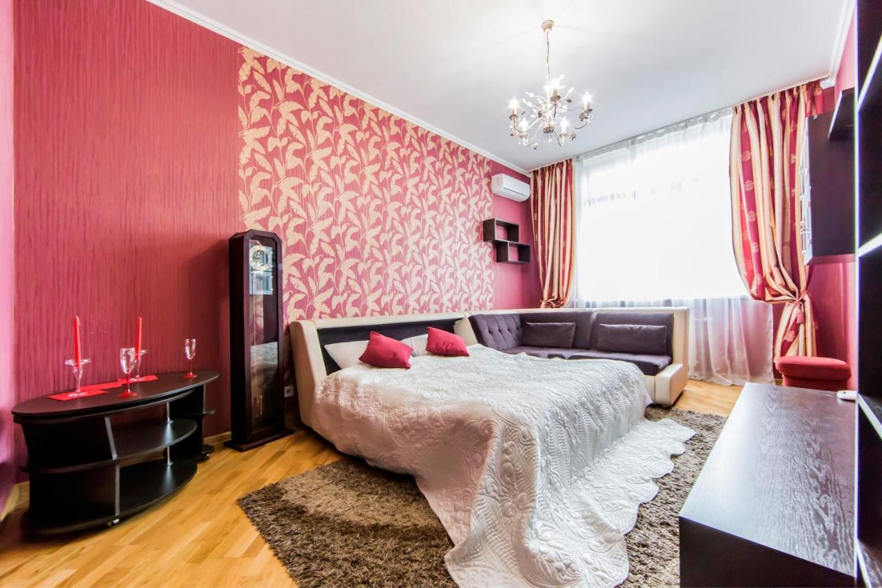 Rent-kiev 2 Min Metro Chernihivska Lux Apartment *